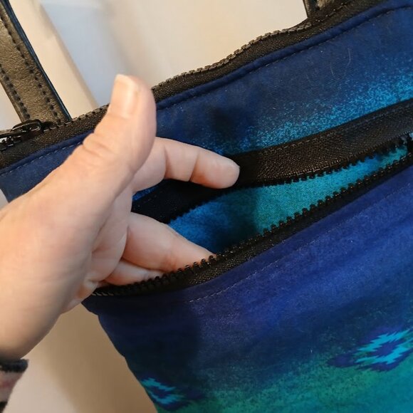 New Southwestern Cross chest Shoulder Bag Purse Ombre Faux Leather travel pouch - Picture 6 of 10